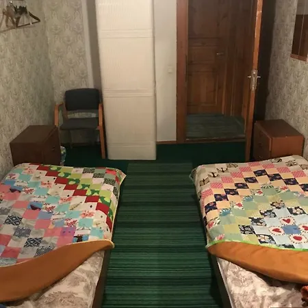 Annenhof House Homestay *